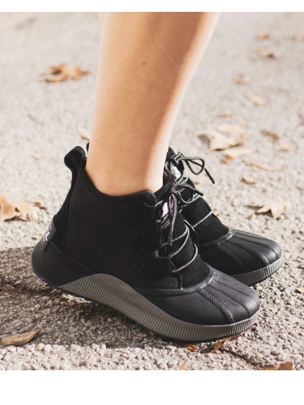 Sorel Out N About 3 Duck Boot
Black Women's Lace-Up Waterproof Ankle Sneakers